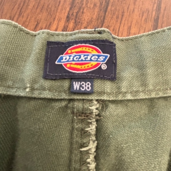 Green Dickies cargo shorts size 38 100% cotton - Picture 8 of 10