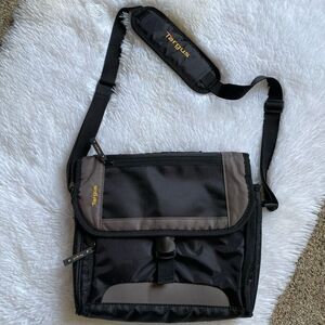 Targus Bag Pockets Adjustable Straps Black Gray