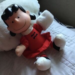 VINTAGE LUCY (PEANUTS) LARGE SIZE PLUSH KIDS TOY