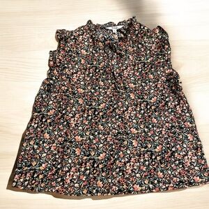 BB Dakota Steve Madden sleeveless floral ruffle top