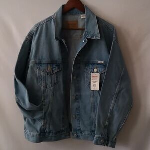 New with Tags Levi Strauss Men's Loose Trucker Blue Jean Jacket Size Medium