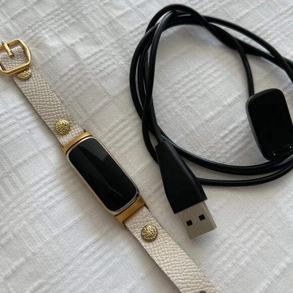 Fitbit Luxe Tracker with Leather Band - Picture 2 of 7