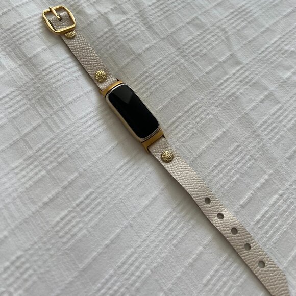 Fitbit Luxe Tracker with Leather Band - Picture 3 of 7