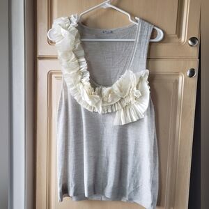 Women's silk and wool blend sleeveless sweater light gray