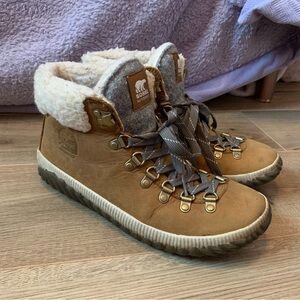 Sorel Sherpa Ankle Booties