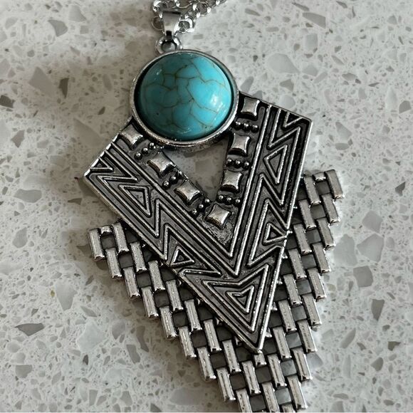 Turquoise Decor Geometric & Metal Tassel Charm Necklace - Picture 11 of 15