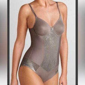 Triumph Women's Cool Sensation Bodysuit Medium Control- Size L