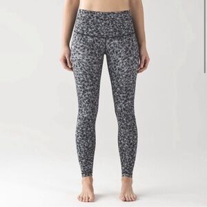 Lululemon Athletica Wunder Under Hi-Rise Nulux Leggings Size 6 Black/White