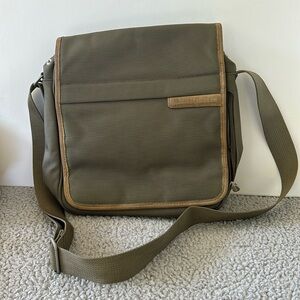 Briggs & Riley Travelware Briefcase Messenger Travel Bag Olive Green W/Brown