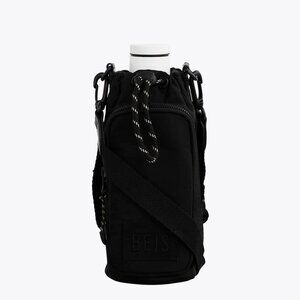 BEIS - The Water Bottle Sling in Black