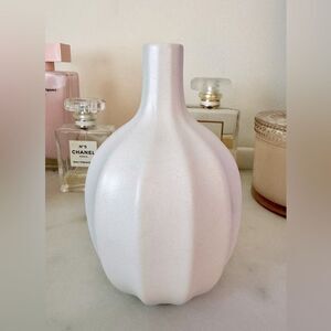 JONATHAN ADLER Lantern Relief Bud Vase. Pristine Condition.