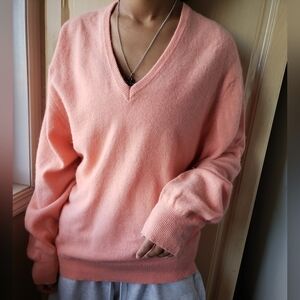 CORNICHE  100% Cashmere peach 🍑 women's vneck sweater