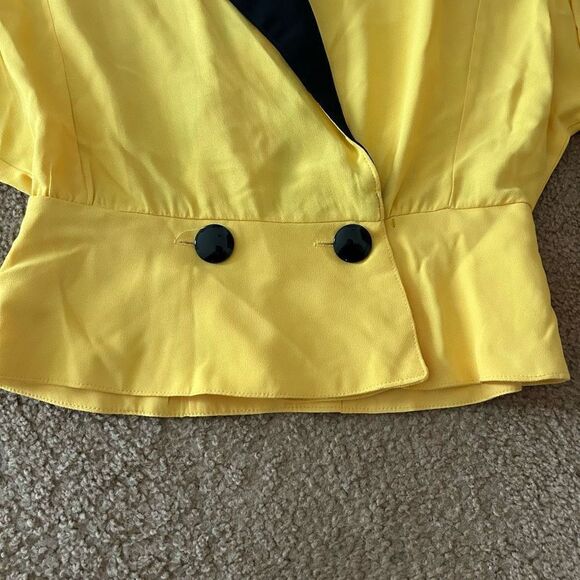 Vintage 90s Yellow Blazer - Picture 6 of 16