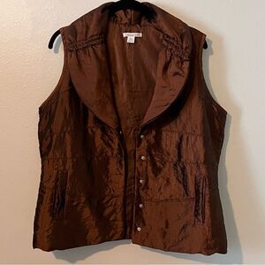 Coldwater Creek Vest Brown Size Medium (10-12) Lightweight Lined Snap Front