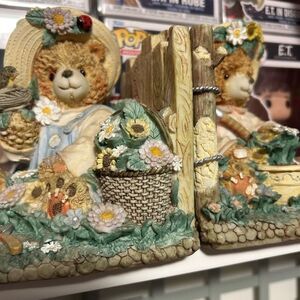 Cute vintage teddy bear bookends home