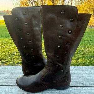 🍁BORN LEATHER MID CALF STUDDED RIDING LOW HEEL BROWN BOOT SIZE 9 🍁