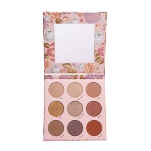 Winky Lux Latte Kitten Eyeshadow Palette