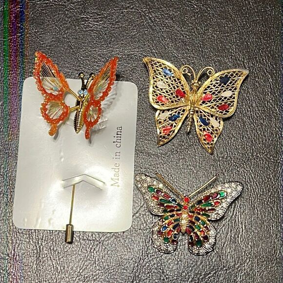 Vintage brooches  - Picture 1 of 3