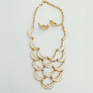 Vintage Mid-Century Vendome Feathered Necklace & Earrings Set​