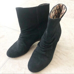 Anthropologie Seychelles Black Suede Ankle Booties Boots Size 6.5