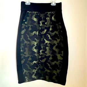 Maeve Black Midi Skirt Green Underlay Size 6