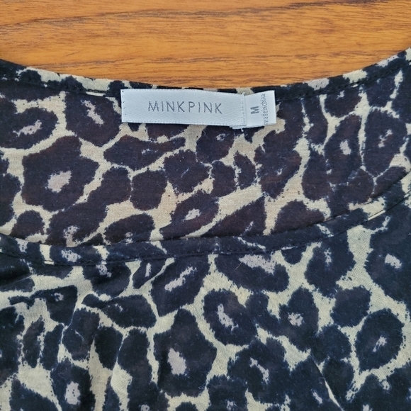 Minkpink leopard print crop t shirt. Womens medium VGUC - Picture 3 of 10