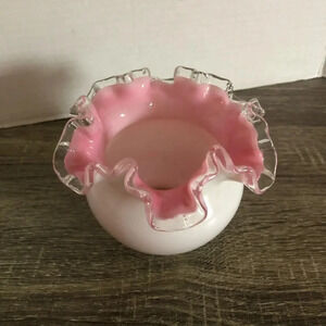 Vtg Fenton Peach Crest Ruffled Vase