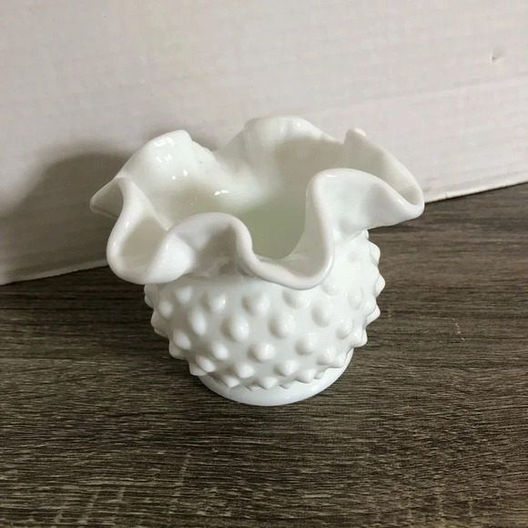 Vtg Fenton  Ruffle Hobnail Vase - Picture 1 of 6