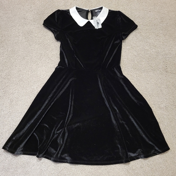 NWT Hot Topic Wednesday Addams Black Velvet White Collar Dress - Picture 3 of 11