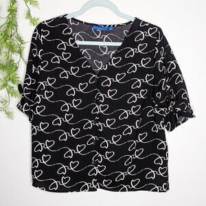 (Apt. 9) Black White Scribble Heart Vneck Button Up Top Medium