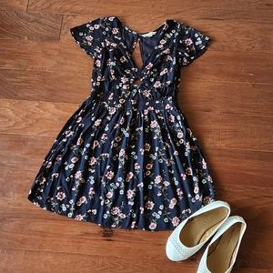 American Eagle Outfitters Floral Cutout Dress Womens Xxs Short Sleeves Navy Blue