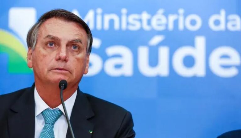 Bolsonaro zera imposto de cateteres e produtos de hemodiálises