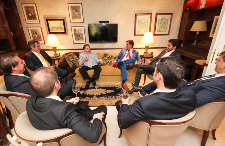 Silvio Santos e Bolsonaro se encontram em São Paulo