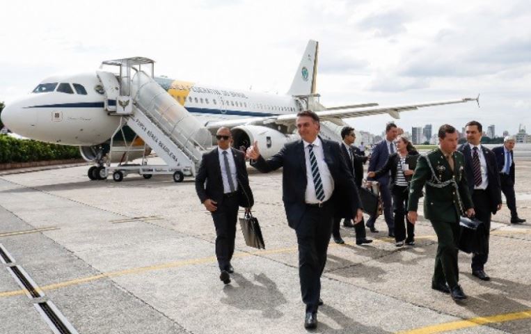 Bolsonaro cria programa ‘Voo Simples’ para desburocratizar setor aéreo