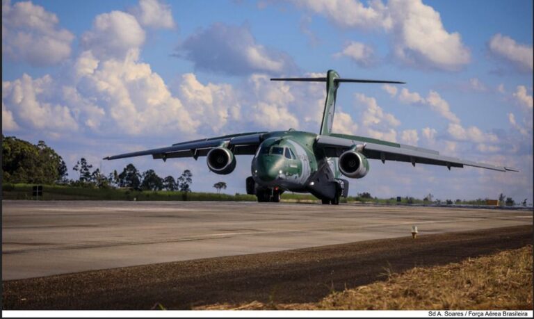Força Aérea coloca aviões de prontidão para retirada de brasileiros da Ucrânia