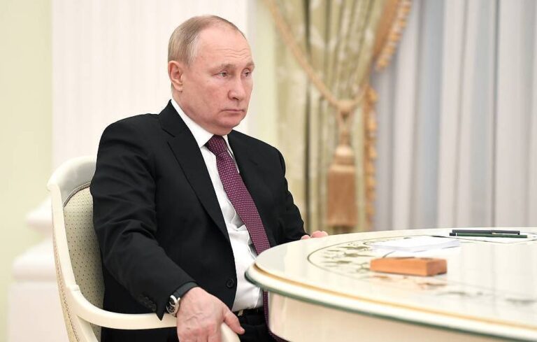 Putin ameaça: “quem interferir, sofrerá consequências nunca antes experimentadas na história”