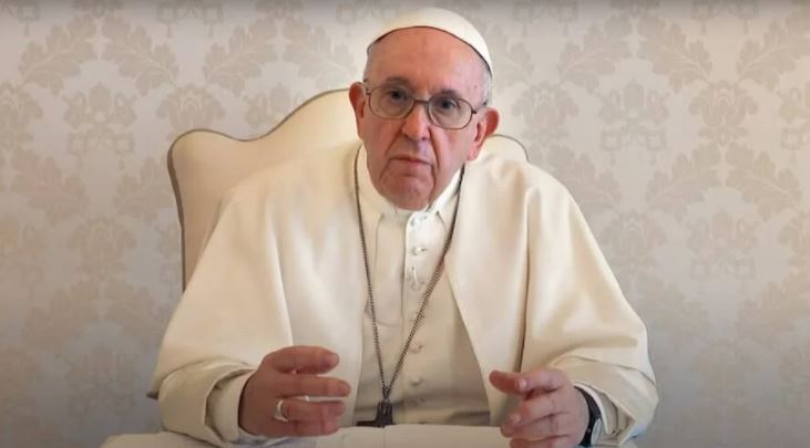 Papa Francisco confessa ter furtado crucifixo em velório de padre falecido