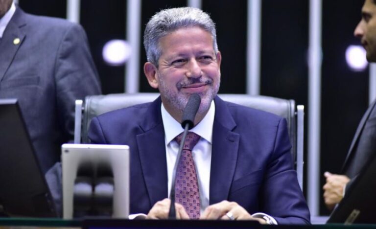 Após briga com Ministro de Lula, Arthur Lira vai priorizar pautas da oposição em breve