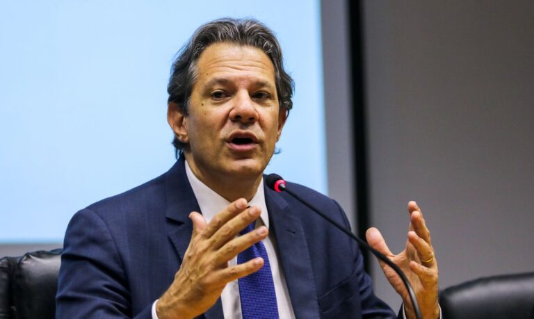 Haddad diz que Brasil pode garantir exportações para a Argentina em moeda chinesa