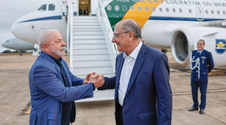 Viagens de Lula (PT) já custaram R$ 45 milhões em apenas 8 meses este ano