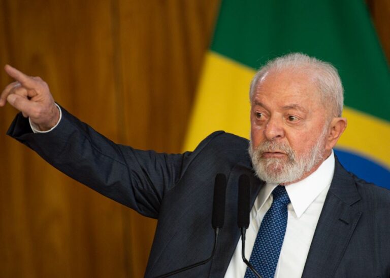 Lula veta, integralmente, desoneração da folha de pagamento; setores falam em demissões