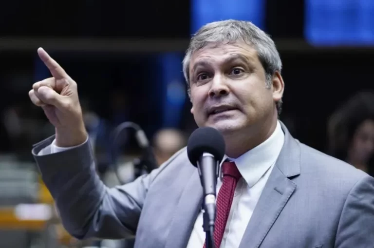 Petista apresenta emendas para alterar meta fiscal para déficit de até 1%