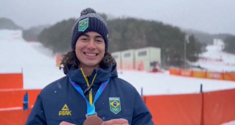 Brasil conquista primeira medalha em Olimpíadas de Inverno