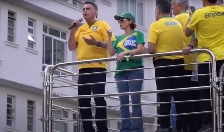 Parlamentares arrecadam R$ 125 mil para custear ato de Bolsonaro em Copacabana