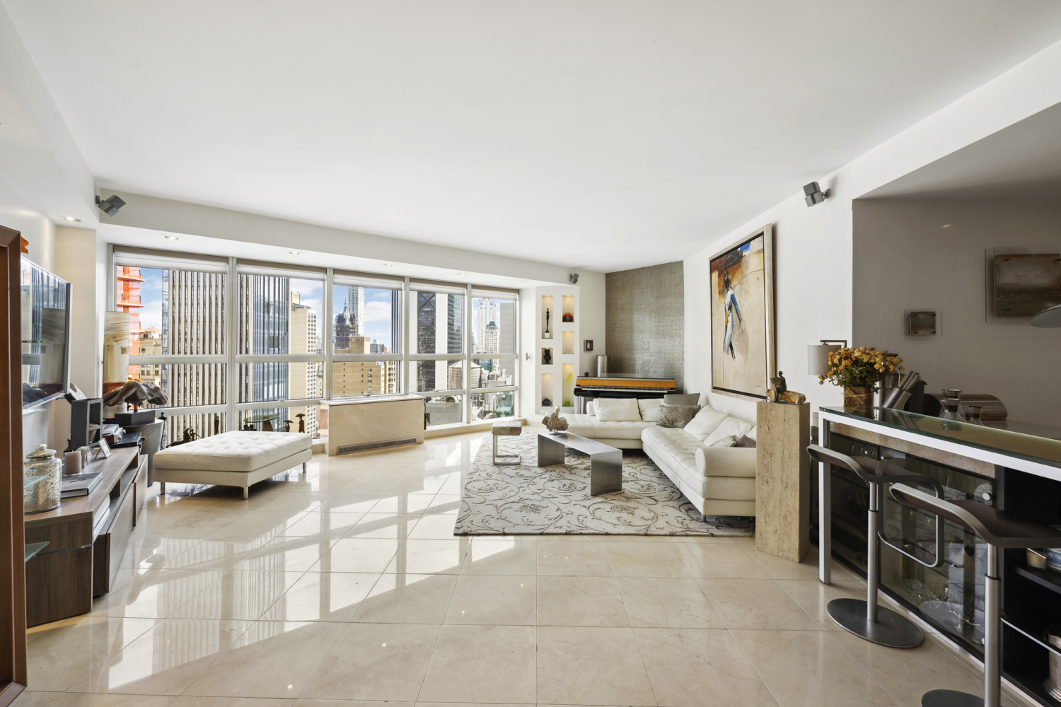 146 West 57th Street Unit: 42C