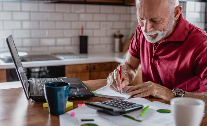 There is no one-size-fits-all answer to the question of whether retirees should draw on their savings or their superannuation first. Source: Getty Images. 