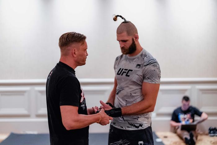 Jiri Prochazka Prepara Armas Para Ufc 275 Ufc