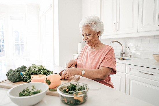 Healthy eating for older adults featured image