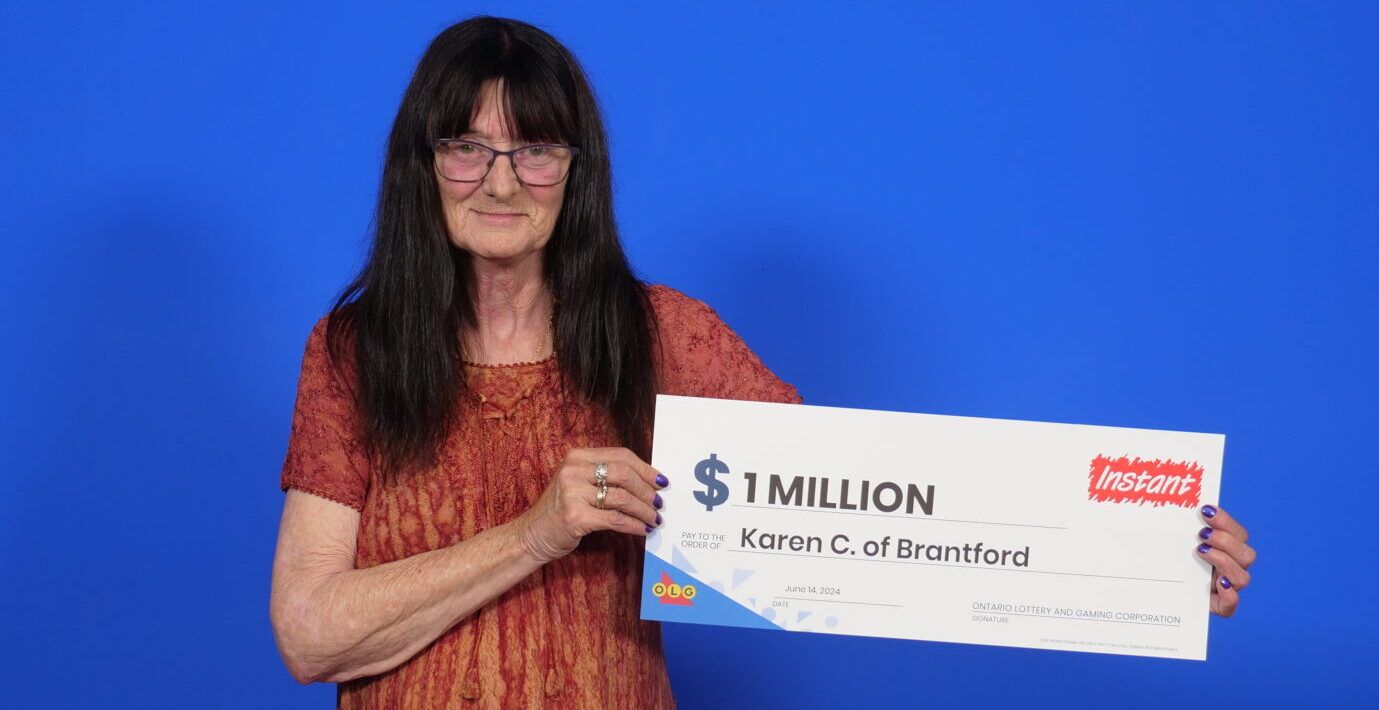 "Crying and laughing!" Retiree calls bestie immediately after finding out she won $1 million