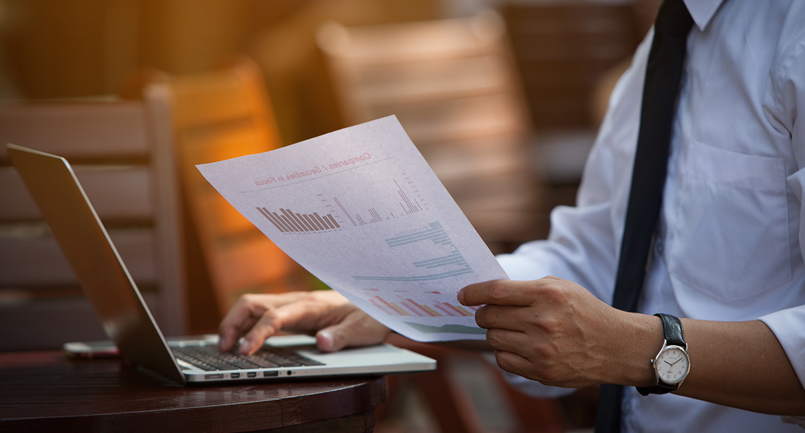 Qual é a diferença entre cliente oculto e auditoria de ponto de venda?